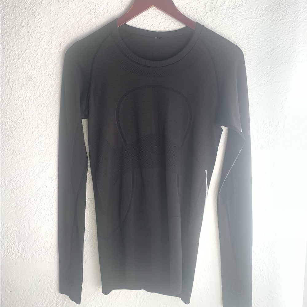 LULULEMON 8 black swiftly tech long sleeve
